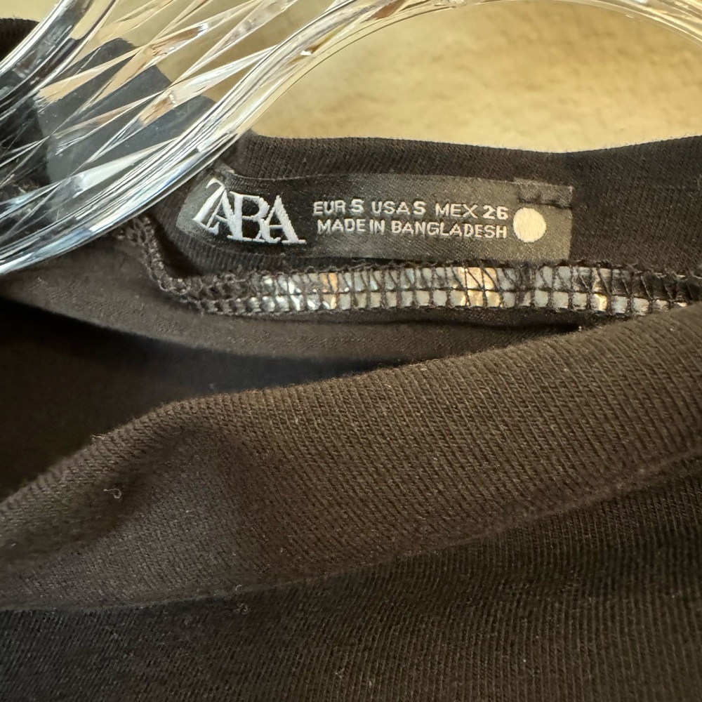 Bundle Deal: 4 Professional Blouses Collection - image 8